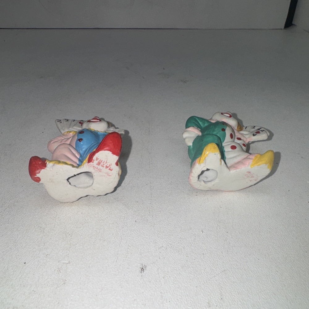 Vintage Clown with Cards Figurine Ceramic Lot Of 2 - Picture 5 of 5